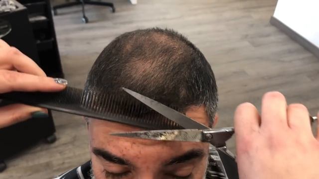 El Corte De Pelo De Antonio Vargas