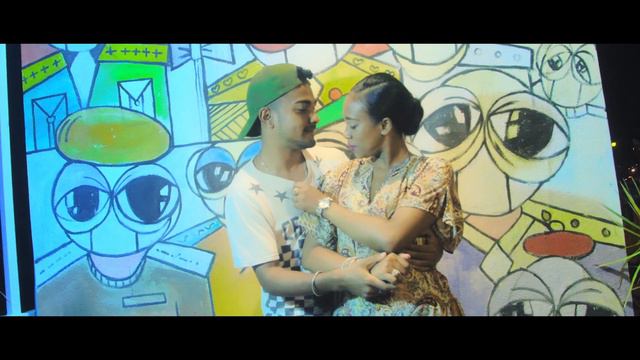 Rijade - Zaho Sambatra ( Clip Officiel)