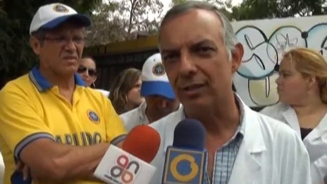 Profesores Y Estudiantes De Medicina De La Udo Marcharon Desde El Hospital Razetti Hasta La Udo