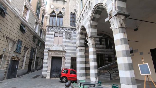 Walking GENOA Italy OLDTOWN to FOUNTAIN - Piazza de Ferrari - July 2021 !! Genoa Walking Tour 4K !! смотреть онлайн