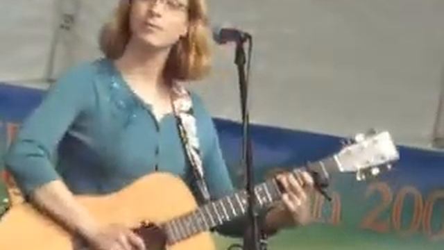 Laura Veirs Performing Elizabeth Cotton's "Freight Train" смотреть онлайн