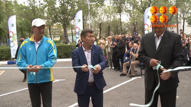 Жеңіл атлетика манежінің аумағында Жеңіл атлетика жұлдыздары аллеясының ашылуы өтті. смотреть онлайн