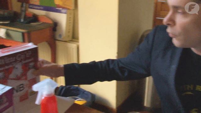 Hans Teeuwen jureert inzendingen Flabber prijsvraag смотреть онлайн