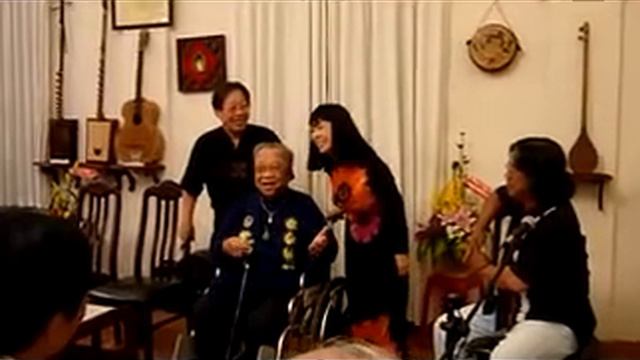 Gia đình Gs. Khê - Shina No Yoru смотреть онлайн