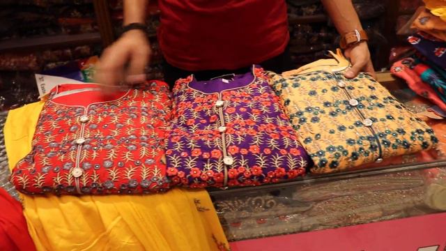পহেলা ফাল্গুন স্পেশাল বাসন্তী কালারের সুতি গাউন কিনুন অবিশ্বাস্য দামেlGownCotton GownGownCollection