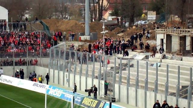 Червено нахлуване на строежа, клетката-аквариум е тясна 06.04.2018, Разград смотреть онлайн