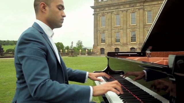 Manny Vass makes #SonicWaves outside Chatsworth House смотреть онлайн