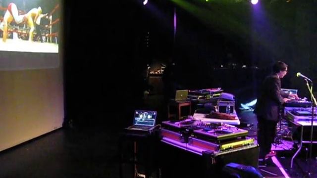 Mike Relm at the Commodore (9/26/2008) смотреть онлайн