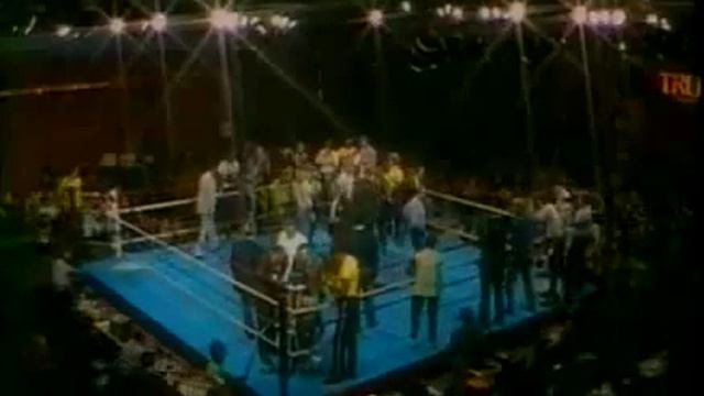 Майк Тайсон Майк Джеймсон 17 3) Mike Tyson vs Mike Jameson смотреть онлайн