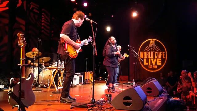 Shemekia Copeland ~ I fell in love with a honkey смотреть онлайн