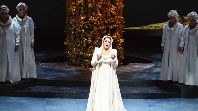 Yolanda Auyanet - Casta Diva/NORMA (V. Bellini) смотреть онлайн