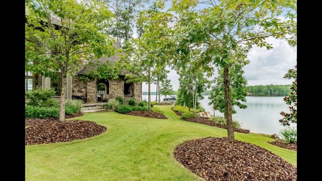 The Barnes House, Leon Gould Construction, Custom Built Home Lake Martin AL смотреть онлайн