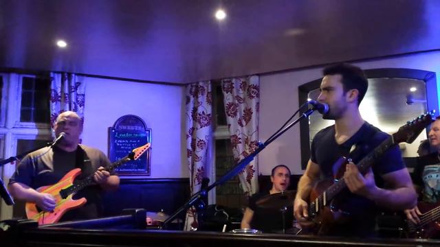 Fullhouse cover Bad case of loving you смотреть онлайн