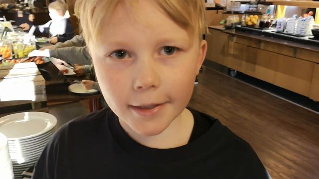 Kärpät -10 Luke Maunu haastattelu Jyväskylässä hotellilla. смотреть онлайн