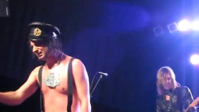 Ola Salo shouts "Seinäjoki" with audience : D смотреть онлайн