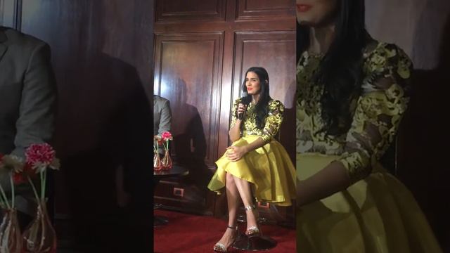 Asha Syed, violinista dominicana смотреть онлайн