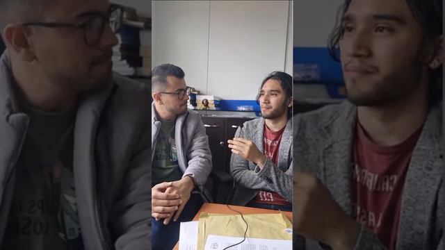 Entrevista con el concejal Luis Carlos Leal смотреть онлайн