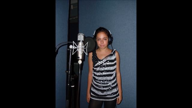 Samantha singing "Hit The Road Jack" смотреть онлайн