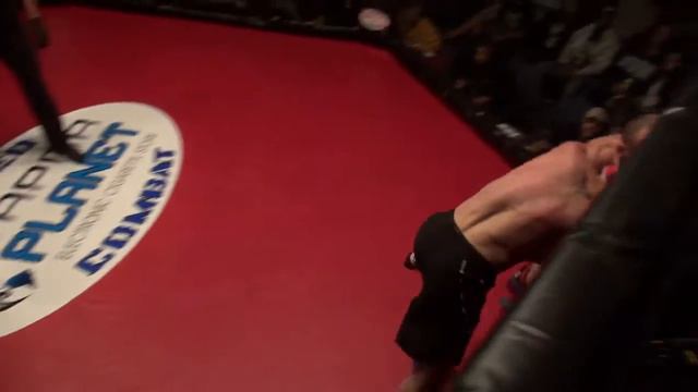 Caged Combat 5 - Fight #17 - Chris Falasca vs Jared Gonsalves смотреть онлайн
