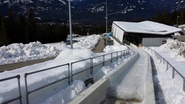 Chris Spring's Bobsleigh Hits Concrete @ Whistler Sliding Centre смотреть онлайн