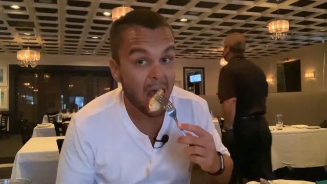 Italian Food! Matteos Trattoria Review | Where To Get Italian Food in South Florida смотреть онлайн