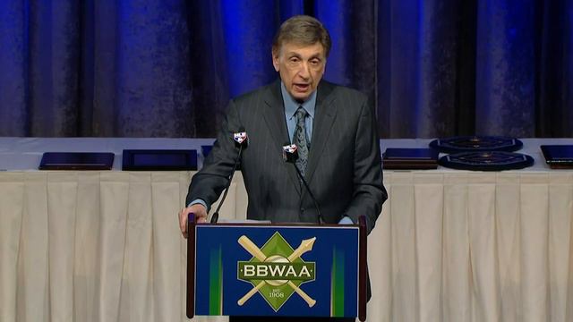 Marv Albert introducing Howie Rose at 2023 Baseball Writers' Association of America (BBWAA) dinner смотреть онлайн