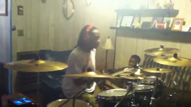 Chris Darden on drums смотреть онлайн