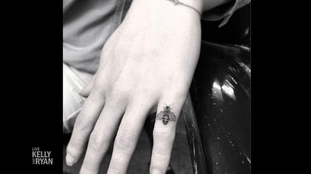 "Game of Thrones" Star Emilia Clarke Is Getting a Dragon Tattoo смотреть онлайн