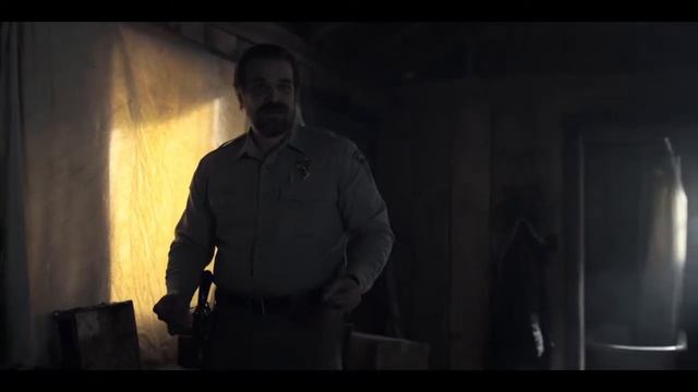 Stranger Things S2E03 Hopper meets Bev from IT 2017 смотреть онлайн