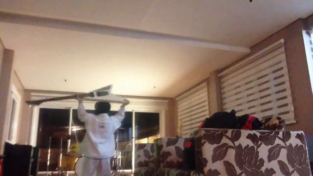 Eu tocando guitarra смотреть онлайн