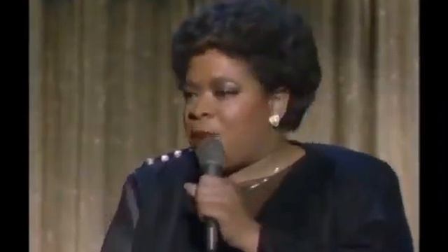 Nell Carter sings "America" in Gimme a Break. смотреть онлайн