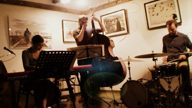 LiasonTonique Philleicht Jazz im Sinnbild смотреть онлайн