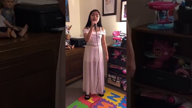 Nicole Cabra singing the Impossible Dream! смотреть онлайн