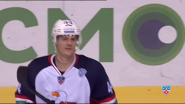 Barry Brust makes unbelievable Hasek-style save / Барри Браст прислал заявку на сэйв года смотреть онлайн