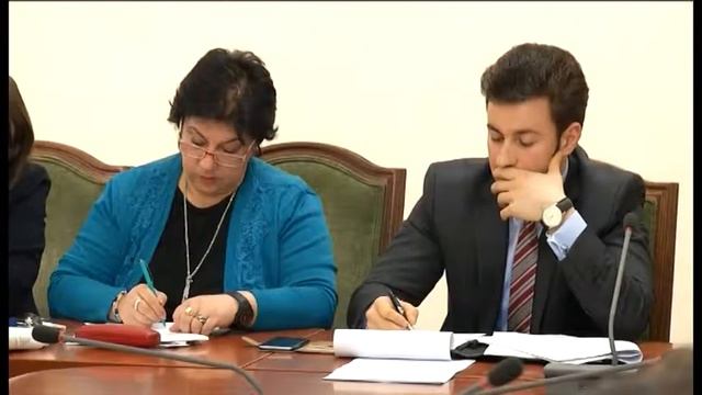 Udhëtimet me avion. Ministria e Transporteve jep llogari për çmimet e biletave смотреть онлайн