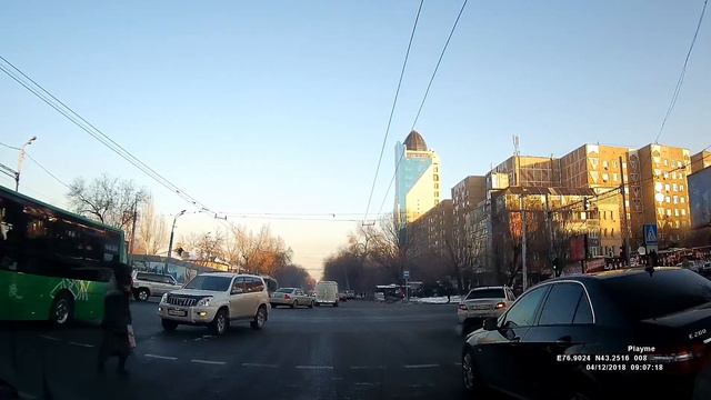 04.12.2018 Алматы Ауэзова/Толе би пешеход дальтоник смотреть онлайн