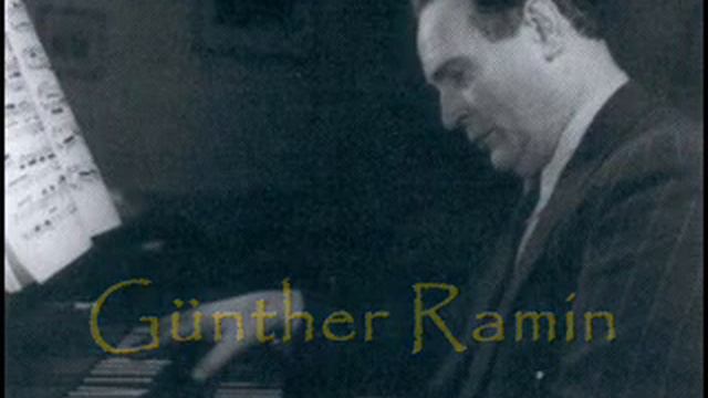 Licco Amar plays Bach Sonata excerpts смотреть онлайн