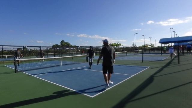 Chip & Jon S Vs Bob F and John K смотреть онлайн