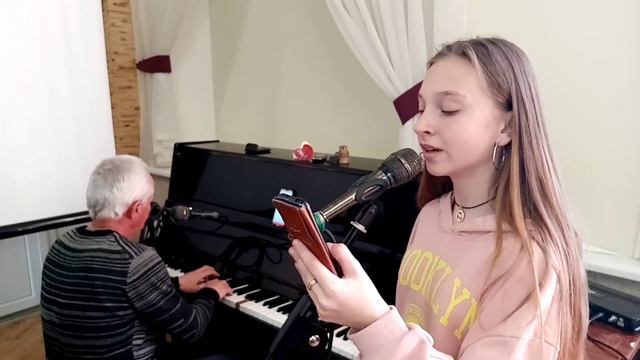 "Моя мамо, моя нене" А. Нагірняк feat. В. Чирка (сл. та муз. О. Нагірняк); акомпанемент В. Чирка смотреть онлайн