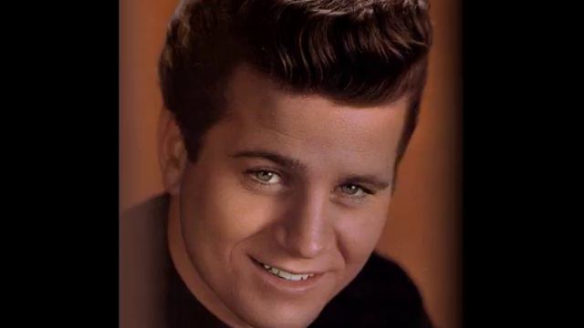 Johnny Burnette - I Beg Your Pardon смотреть онлайн