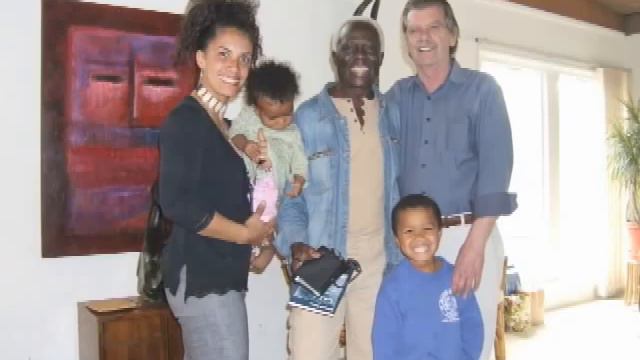 Carlos Moore Visits Lili Bernard Art Studio смотреть онлайн