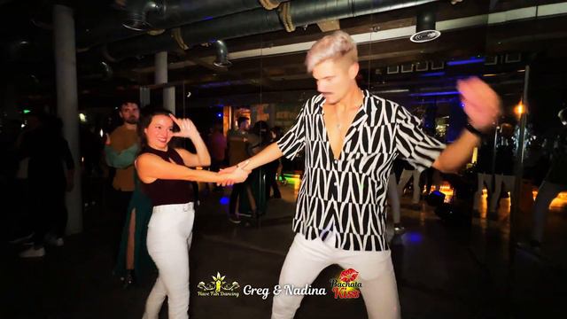 Bachata social dance by Greg & Nadina at Bachata Kiss💋 in London. смотреть онлайн