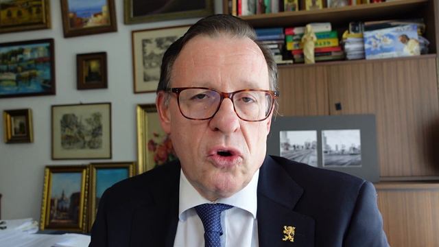 ZdK-Präsidentin hält enthemmte Tirade gegen Kirche, Rom, Bischöfe, fordert totalen Synodalen Weg смотреть онлайн