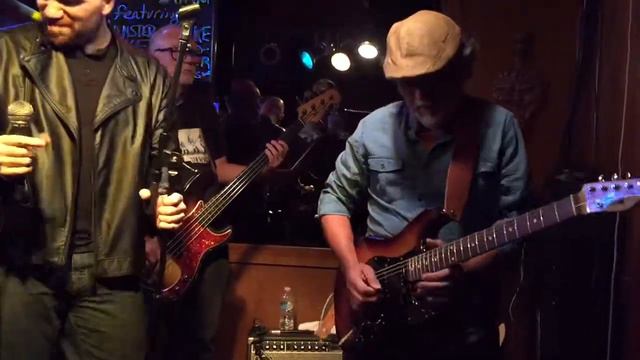 Monster Mike Welch and Mike Ledbetter with Joey Delgado . Can't Sit Down.May 2017 . смотреть онлайн