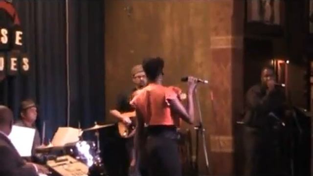 Alicia James & Lyriqal Blyss at House of Blues Dallas 2010 смотреть онлайн