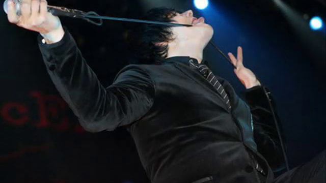 Gerard way in embarrassing moments...:) смотреть онлайн