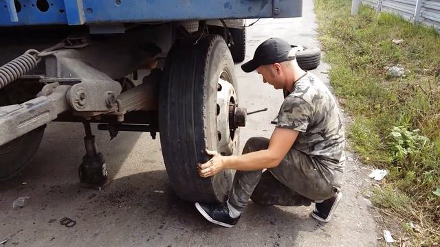 Дальнобой.48 / Ремонт тормозов на прицепе смотреть онлайн