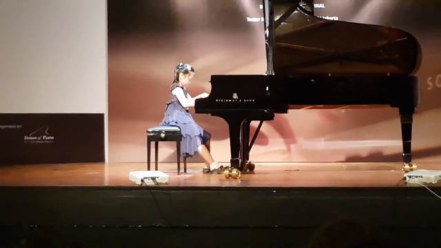 Toccatina (York Bowen) played by Abigail Zoe Wang (9) смотреть онлайн