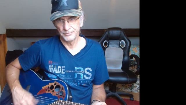 Il Tape Sur Des Bambous De Philippe Lavil (cover Guitare Voix)