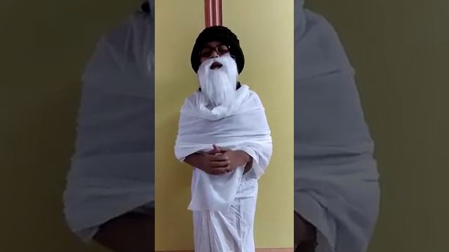 Fancy dress competition as social reformer Vinoba Bhave. смотреть онлайн